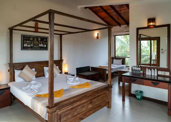The Coconut Gardens Hotel&Restaurant