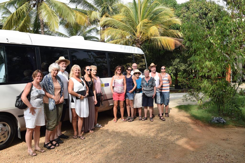 होटल The Coconut Gardens & Restaurant 3*