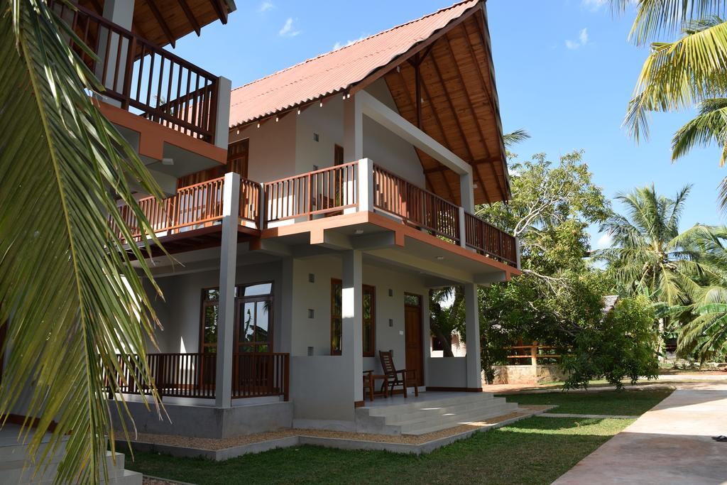 The Coconut Gardens Hotel&restaurant Tissamaharama