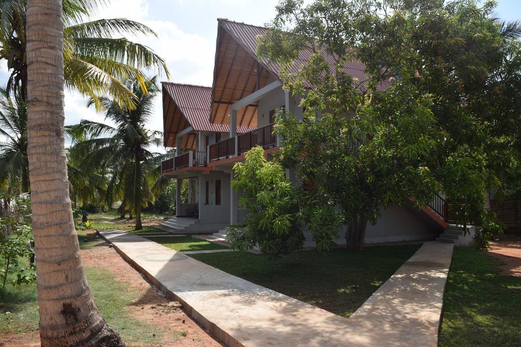 Hotel The Coconut Gardens Hotel&restaurant